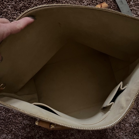 Louis Vuitton Damier Ebene GM Tote - Picture 11 of 13